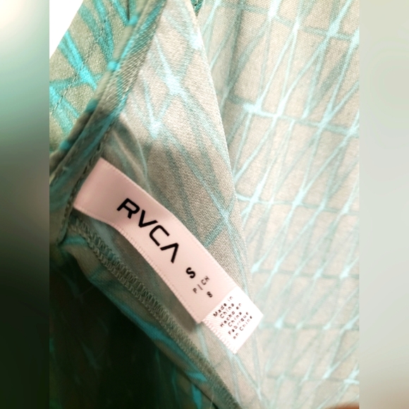 RVCA women's sleeveless Romper - Picture 7 of 8